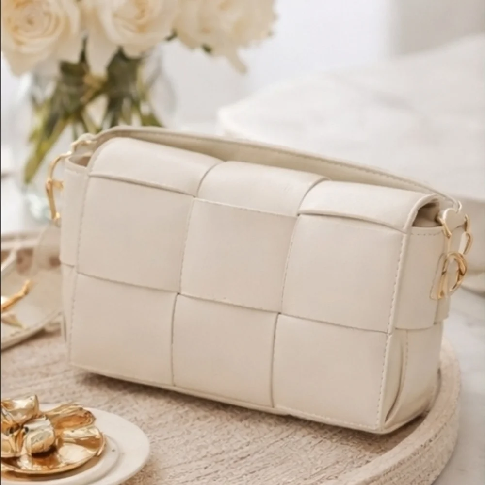 Bottega Style Woven Crossbody Bag Ivory Cream Small Minimalist - Picture 2 of 4